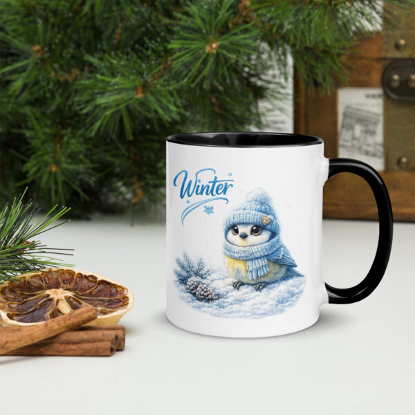 Tasse mit farbiger Innenseite Blaumeise im Winter
