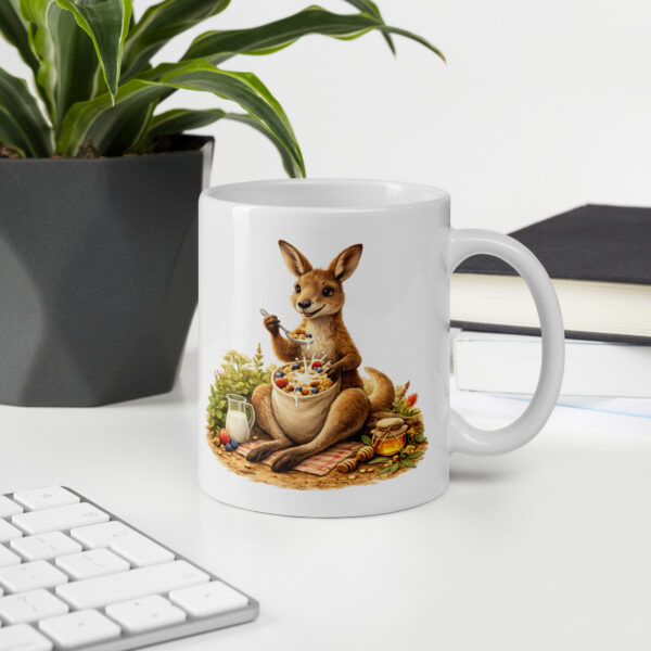 Tasse Müsli essendes Känguru
