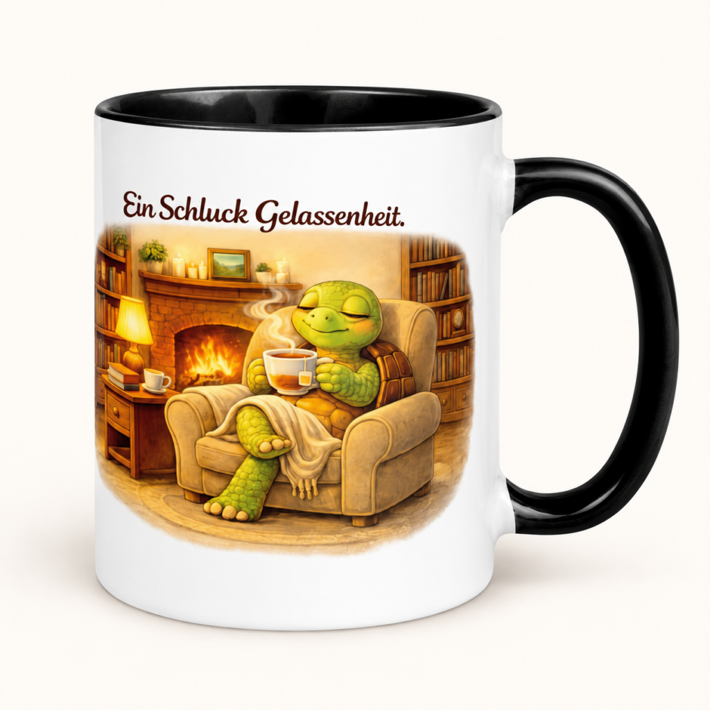 Tasse mit farbiger Innenseite – Schildkröte am Kamin – klare Produktansicht auf hellem Hintergrund